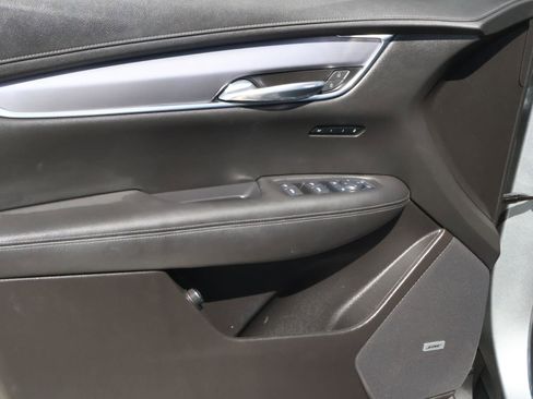 Used 2023 Cadillac XT6 Luxury image 21