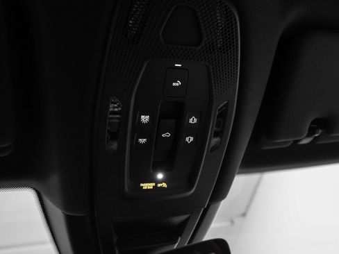 Certified 2026 Porsche Cayenne AWD/4WD image 39