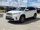 Used 2019 Toyota Highlander SE image 2