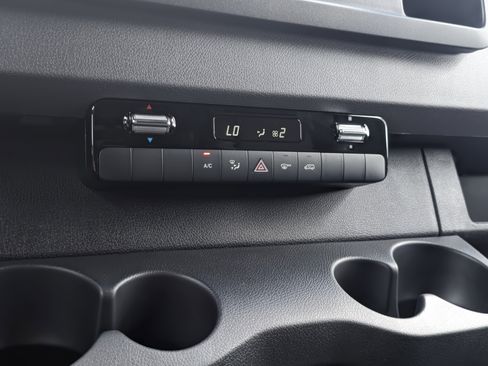 New 2025 Mercedes-Benz Sprinter 2500 image 16