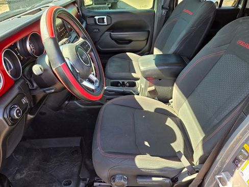 Used 2023 Jeep Gladiator Rubicon w/ Cold Weather Group image 11