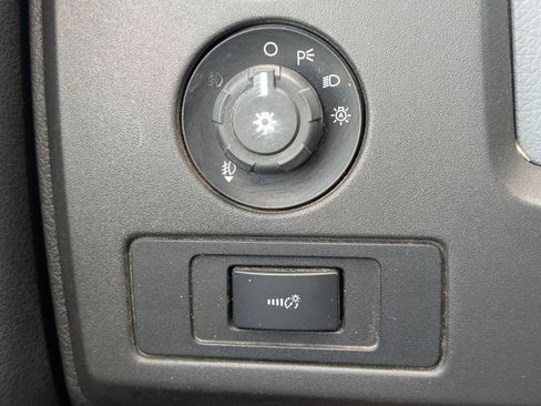 Used 2014 Ford F150 XLT w/ Equipment Group 302A Luxury AWD/4WD image 21