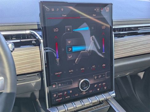 Used 2025 GMC Sierra EV Denali image 26