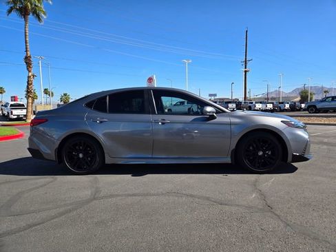 Certified 2025 Toyota Camry SE w/ Convenience Package image 3