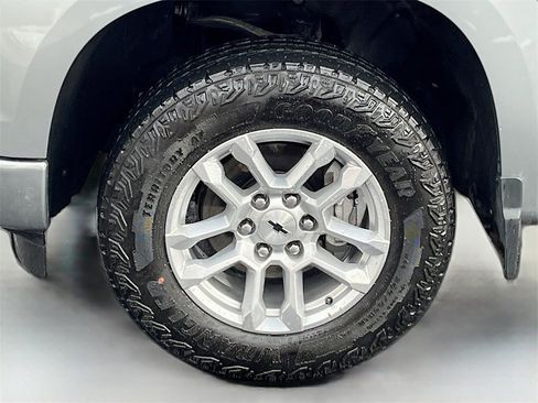 Used 2024 Chevrolet Silverado 1500 RST w/ Z71 Off-Road Package image 32