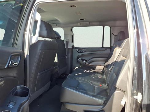 Used 2020 Chevrolet Suburban LT image 10