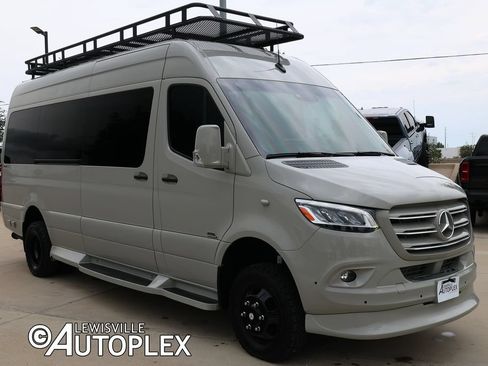 Used 2023 Mercedes-Benz Sprinter 3500 image 3