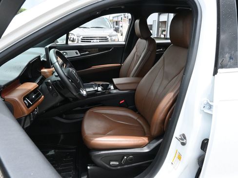 Used 2022 Lincoln Nautilus Reserve w/ Equipment Group 202A AWD/4WD image 16