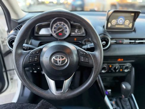 Used 2017 Toyota Yaris iA image 41