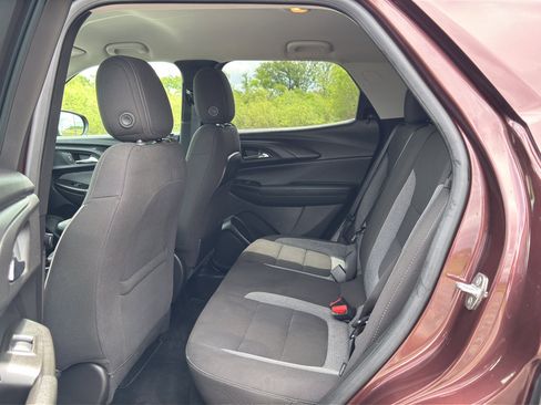 Used 2023 Chevrolet TrailBlazer LT FWD image 33