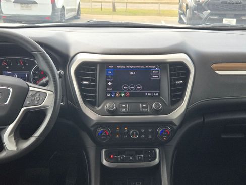 Used 2021 GMC Acadia SLE w/ LPO, Floor Liner Package FWD image 16