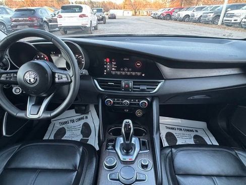Used 2020 Alfa Romeo Giulia Ti w/ Nero Edizione image 20