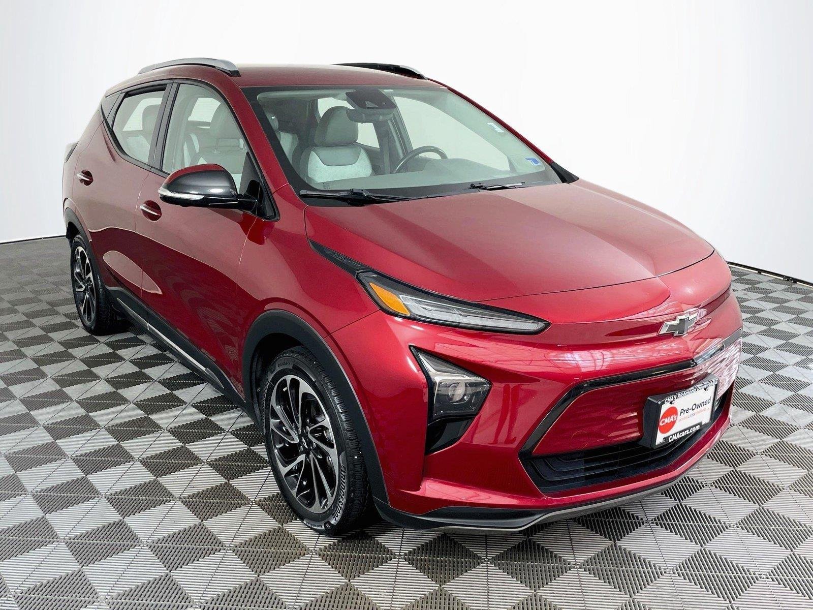 Used 2022 Chevrolet Bolt EUV Premier FWD image 1