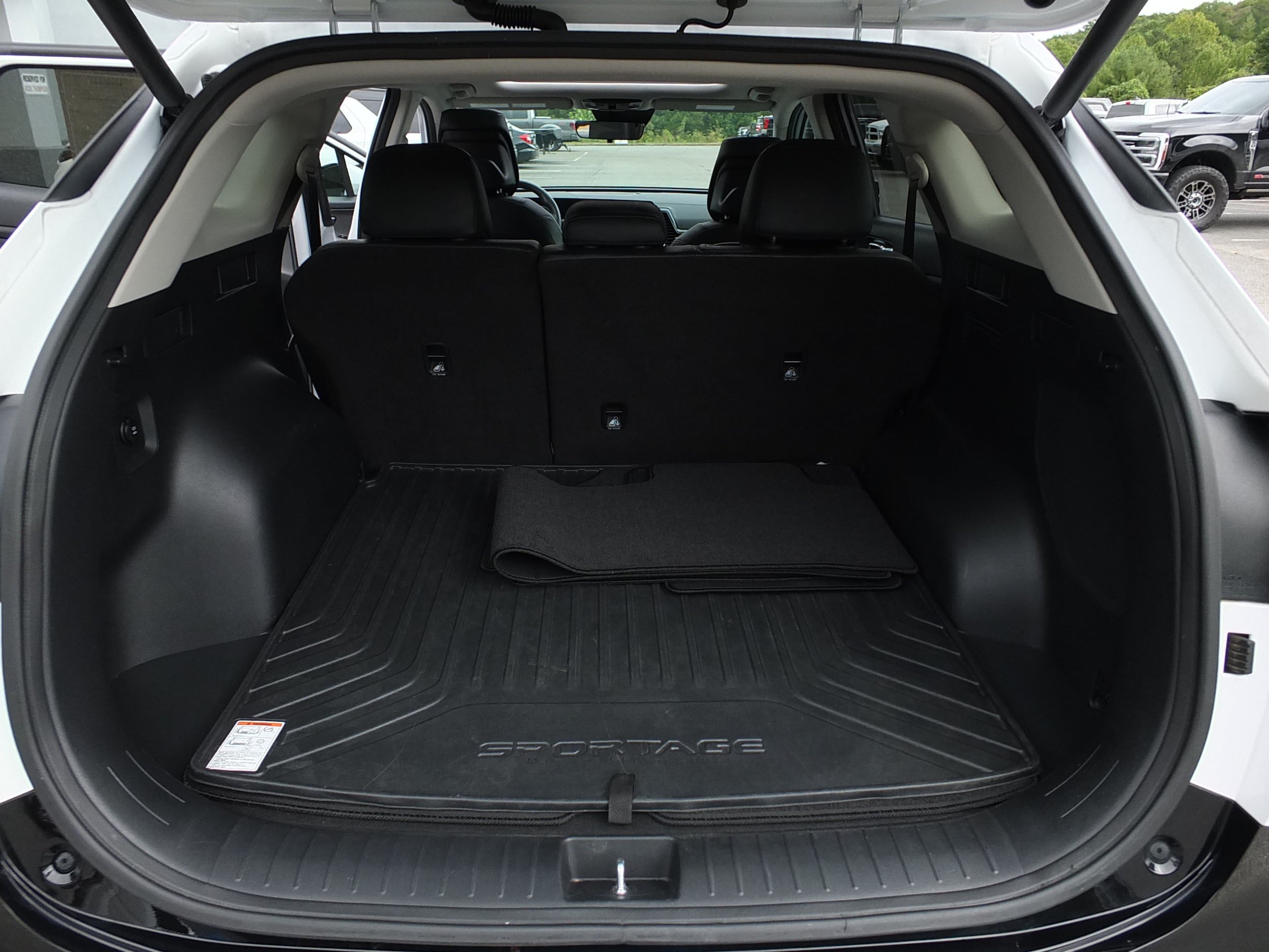 Used 2025 Kia Sportage SX FWD image 16