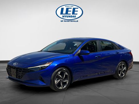 Certified 2023 Hyundai Elantra SEL w/ Convenience Package FWD image 8