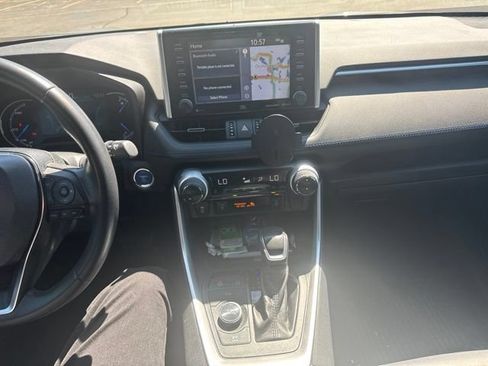 Used 2019 Toyota RAV4 XSE AWD/4WD image 14