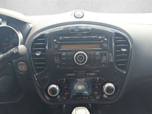 Used 2013 Nissan Juke SV FWD image 10