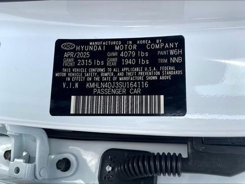 New 2025 Hyundai Elantra Limited image 13