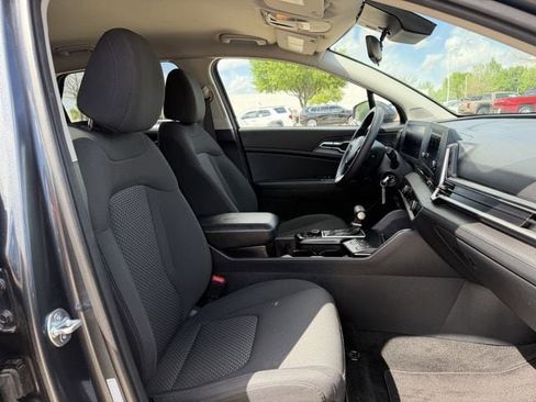 Used 2024 Kia Sportage LX image 26