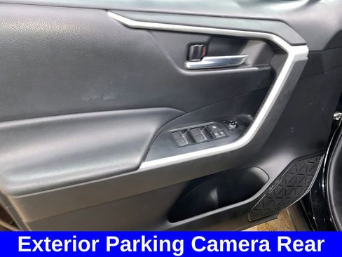 Used 2022 Toyota RAV4 XLE w/ Convenience Package AWD/4WD image 9