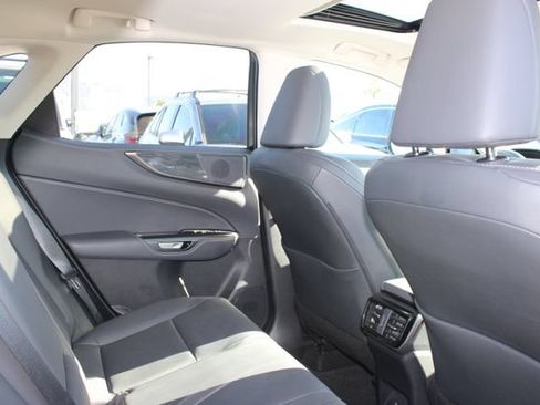 Certified 2025 Lexus NX 250 FWD w/ Accessory Package (K3) image 7
