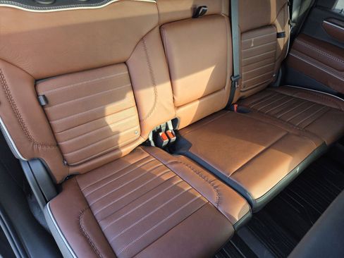 New 2026 GMC Sierra 2500 Denali Ultimate w/ LPO, Black Badging Package image 27