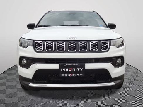 Used 2025 Jeep Compass Limited AWD/4WD image 5