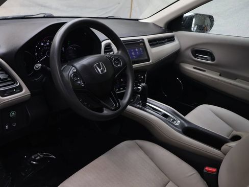 Used 2017 Honda HR-V EX image 17