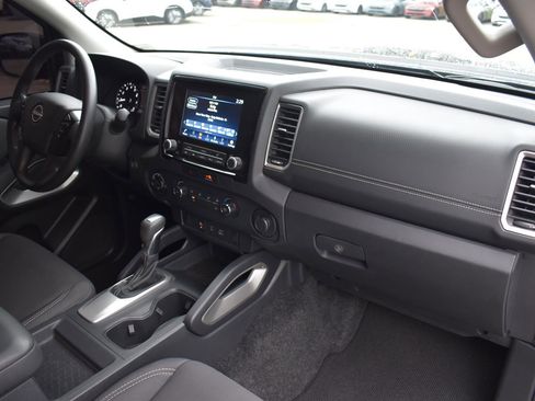 Used 2022 Nissan Frontier SV w/ Technology Package AWD/4WD image 54
