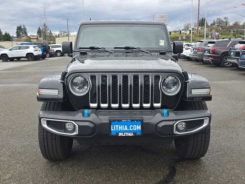 Used 2023 Jeep Wrangler Sahara w/ Cold Weather Group image 8