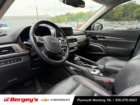 Used 2022 Kia Telluride EX w/ EX Premium Package AWD/4WD image 3