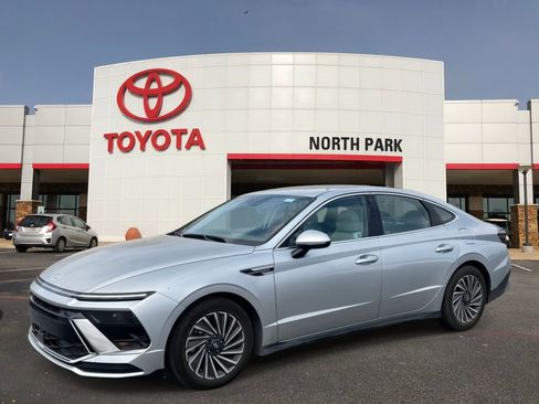 Used 2025 Hyundai Sonata SEL image 1