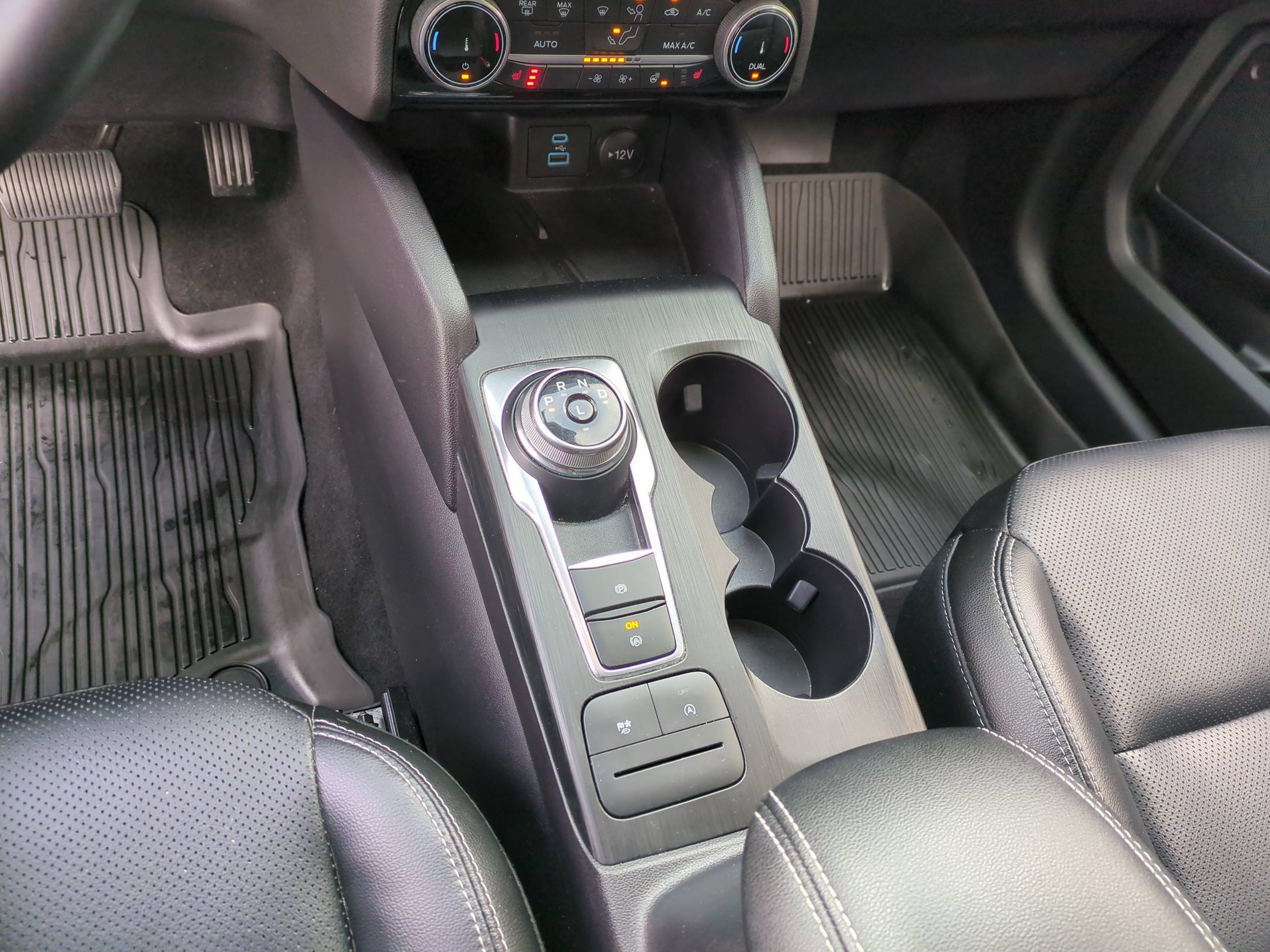 Used 2022 Ford Escape SEL w/ Technology Package AWD/4WD image 17