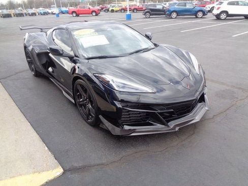 New 2024 Chevrolet Corvette Z06 w/ Z07 Performance Package RWD image 7