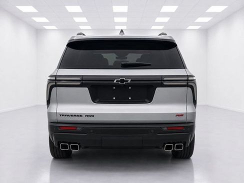 Used 2025 Chevrolet Traverse RS AWD/4WD image 10