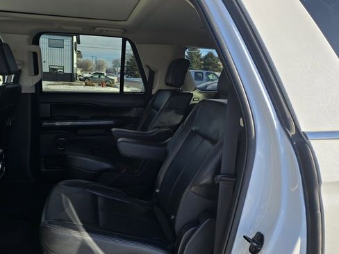 Used 2023 Ford Expedition Max XLT image 15