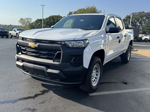 New 2026 Chevrolet Colorado W/T w/ WT Convenience Package II image 2