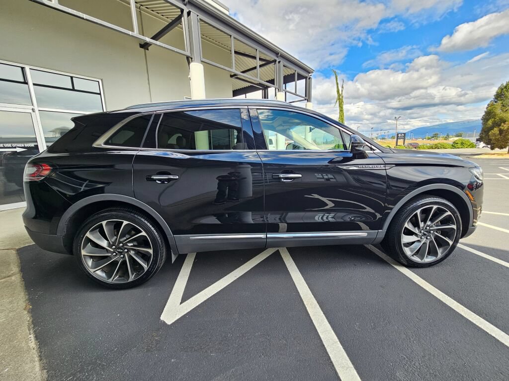 Used 2019 Lincoln Nautilus Reserve w/ Ultimate Package AWD/4WD image 6