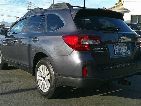 Used 2015 Subaru Outback 2.5i Premium AWD/4WD image 5