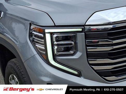 Certified 2025 GMC Sierra 1500 SLT image 11