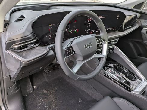 New 2025 Audi Q5 Premium Plus image 9