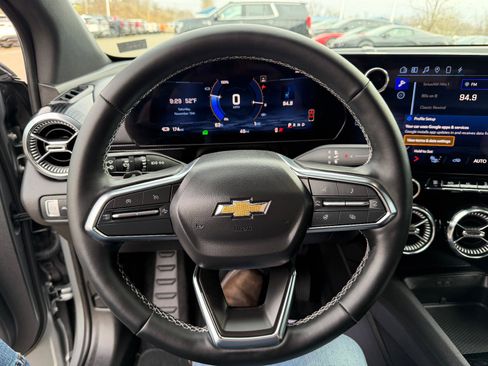 Used 2024 Chevrolet Blazer EV LT image 19