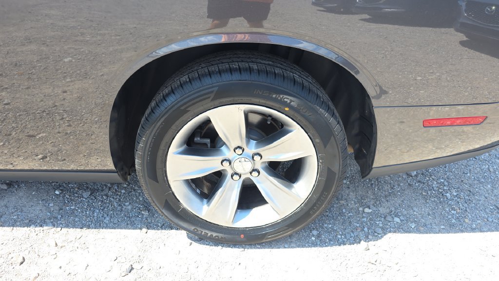 Used 2019 Dodge Challenger SXT RWD image 10