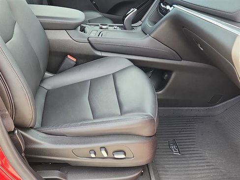 Used 2021 Cadillac XT5 Sportv w/ LPO, Floor Liner Package image 12