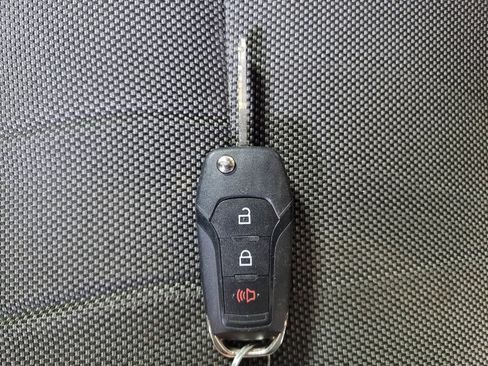 Used 2015 Ford F150 XL w/ Equipment Group 101A Mid RWD image 32