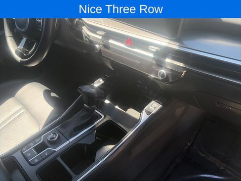 Used 2024 Kia Sorento S FWD image 19
