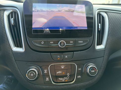 Certified 2023 Chevrolet Malibu LS image 10