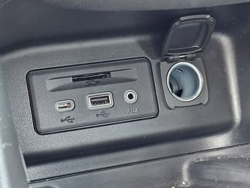 Used 2022 Chevrolet Equinox Premier image 21