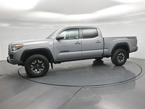 Used 2020 Toyota Tacoma TRD Off-Road w/ Technology Package AWD/4WD image 28
