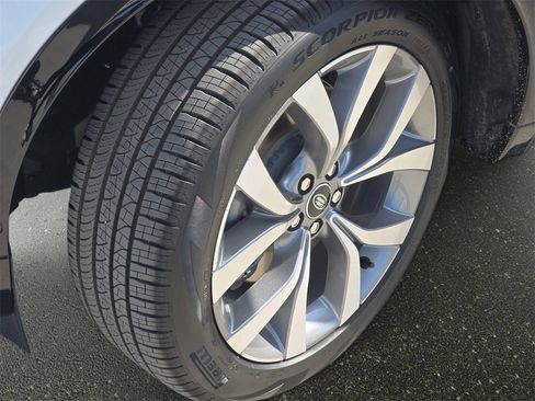 New 2026 Land Rover Discovery Sport Landmark image 33